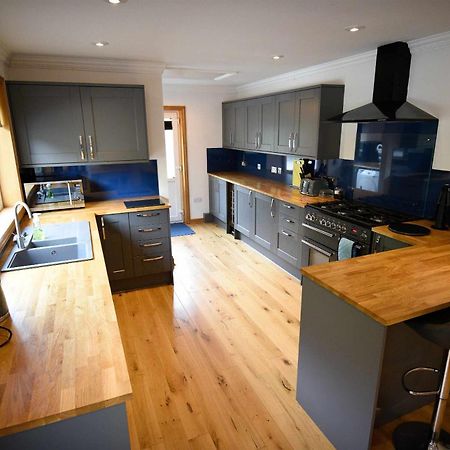 Shoreside Villa The Braes Екстериор снимка